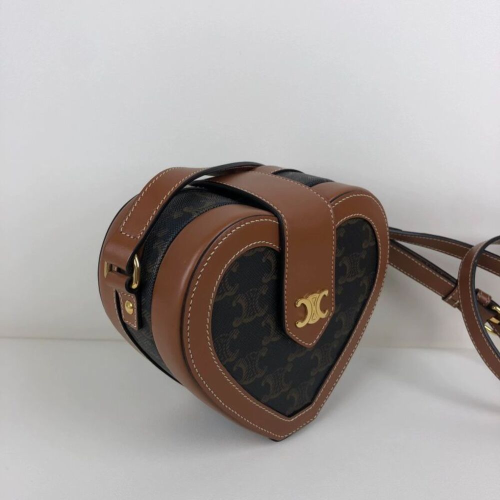 Celine Women Pre-Loved Bag Very Good Condition - Picture 2 of 9